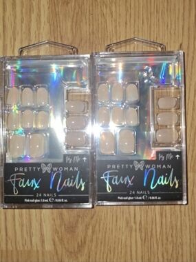 Pretty Woman Faux Nails - Neutral Beige Press-On Set (24 Nails)